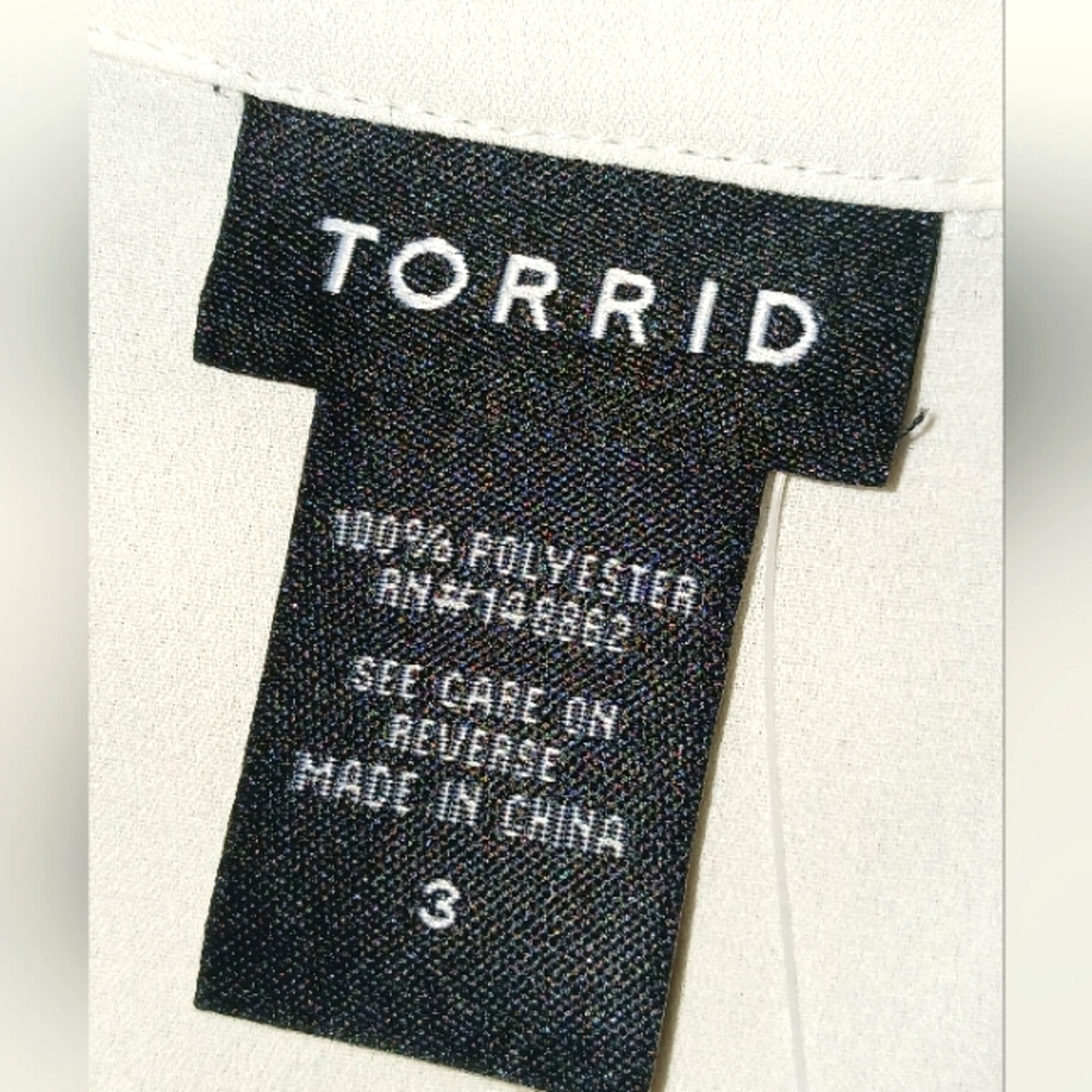 Torrid 2-pocket Blouse 3X - Picture 3 of 5